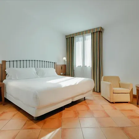 Sercotel Renacimiento Szálloda 4*